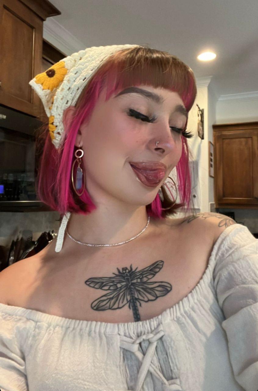 You don't want to miss out on my juicy pussy.💕💕