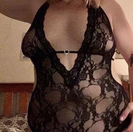 BLONDE AUSSIE MILF! Hot, horny and WET! Avail NOW!