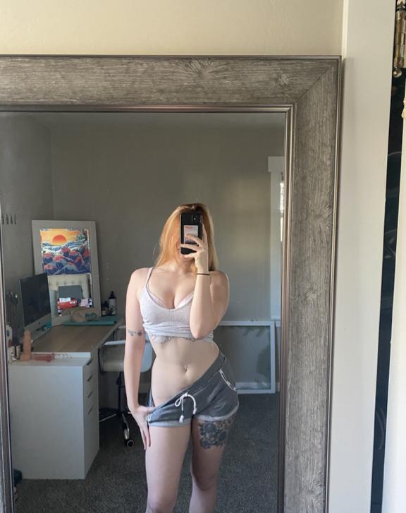 My Place or yours don’t miss the Fun... 👅🍭