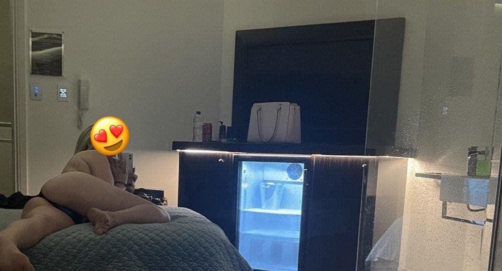 Wild Young hot blonde, here for a short time don’t miss out 💋