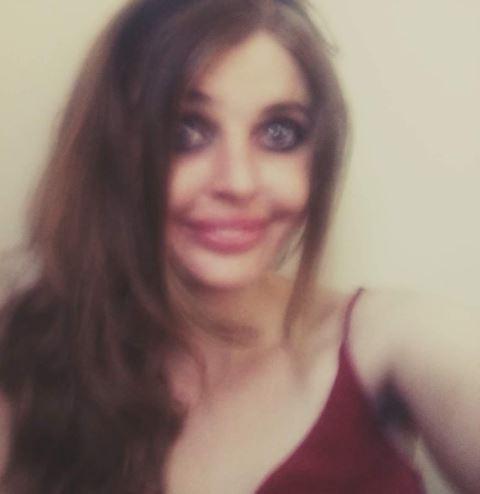 BrunetteSELFIES taken TODAY/New!x PETITE 26yoGreenEyesXx AVAILABLE NOW