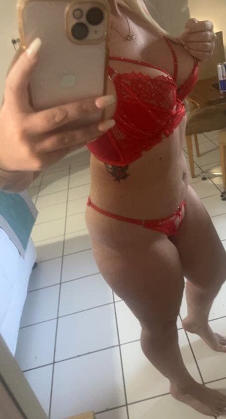 Blonde Gold Coast escort