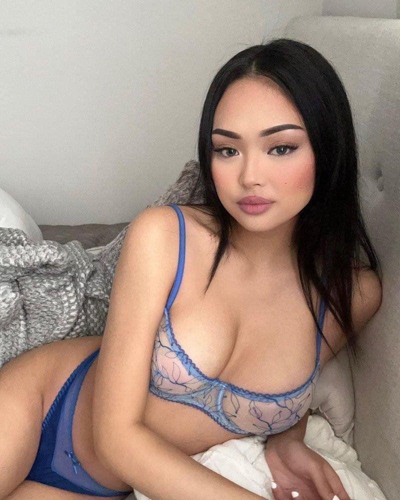 JANICE / YOUR ELEGANT KINKY SWEETHEART