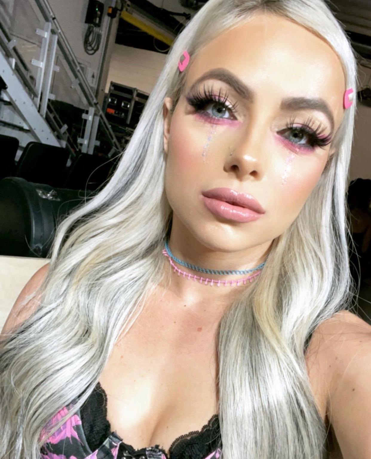 SNAPCHAT: kate_lora7687 🍑💋I squirt a lot 💦 and ready for fun 🥵🍆