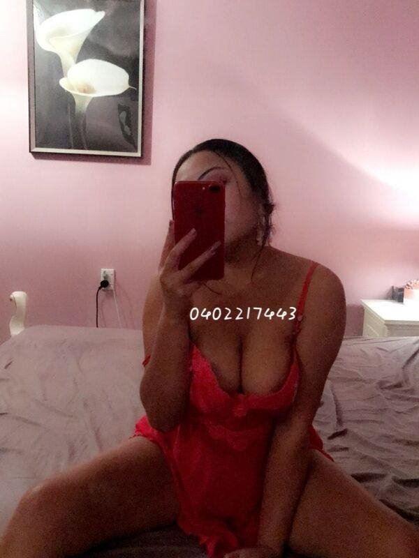 VERY HORNY KIWI SUMMER NEW HERE VERY NAUGHTY