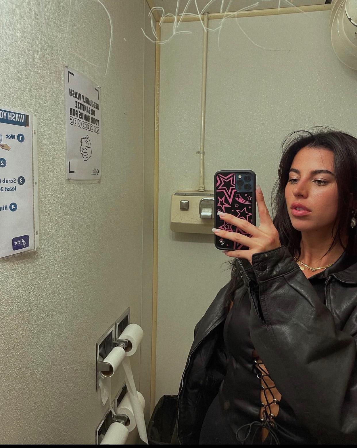 READY TO MEETUP AND HOOKUP💋😋🍆💦😜 WhatsApp:+1 (774) 840‑1458‬ Snap:shiella_r7