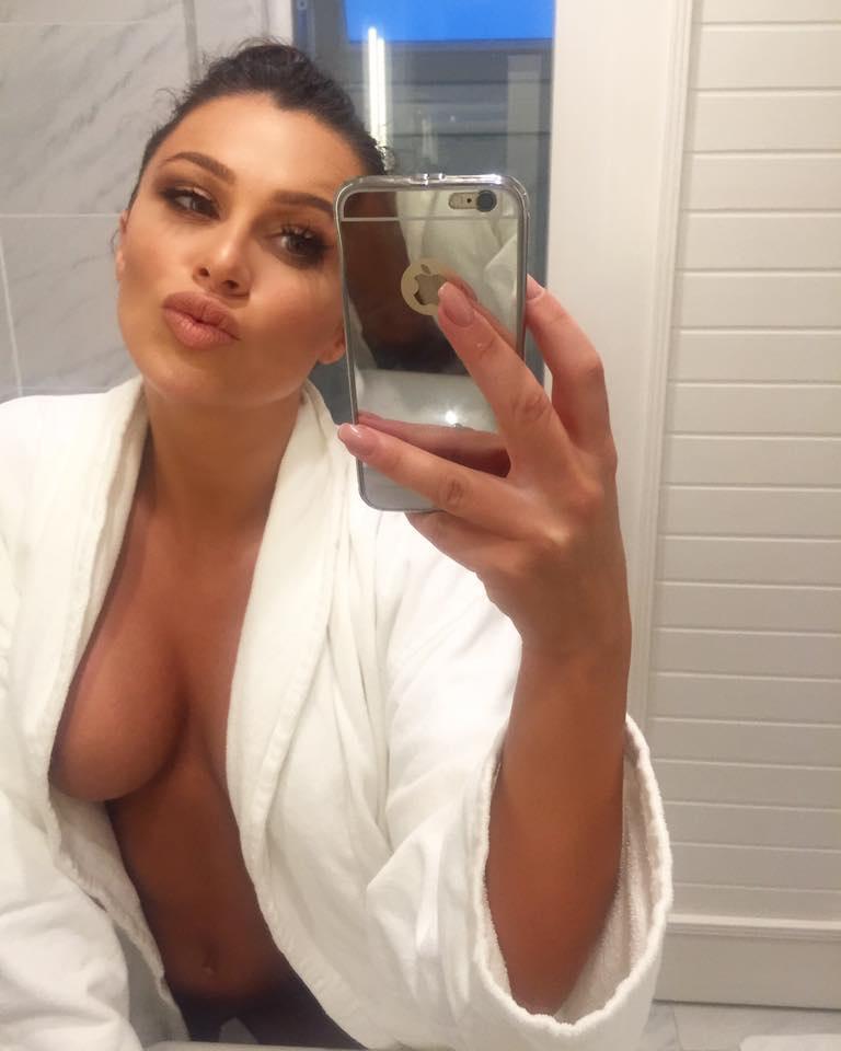 💝💦🍆 shaved sweet and Tight 👅🍭Naughty Fun💋My Place Or Yours