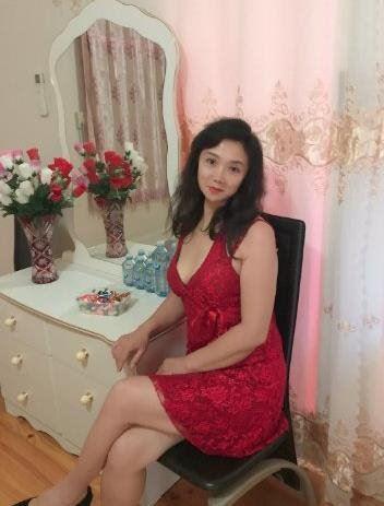 Captivating Cindy - New in town