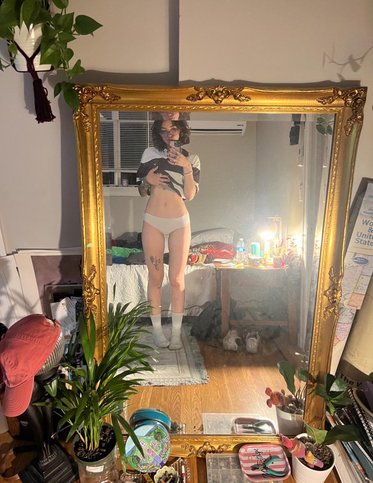 Text me 3342034235 or hmu on Snapchat@clara_qbella