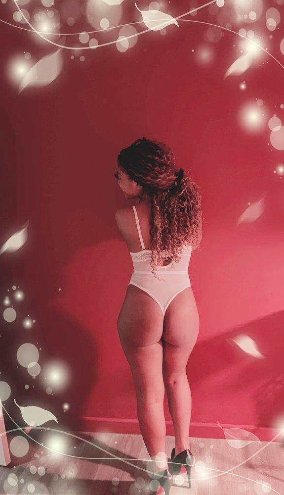 Hot Chocolate skin slut available now best GFE In town